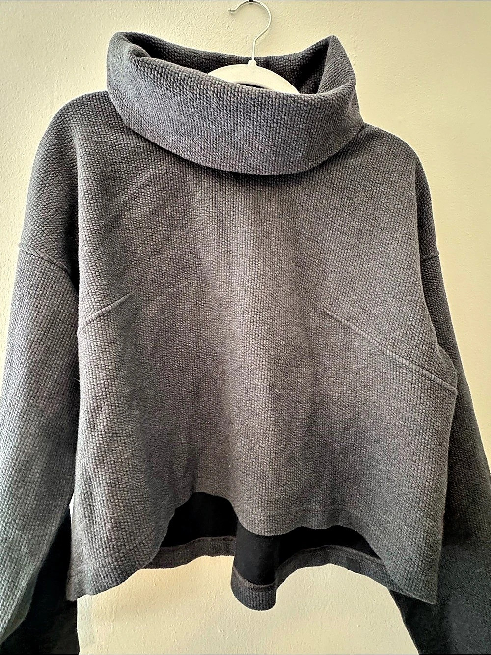 lululemon ribbed-Knit Funnel-Neck Long-Sleeve Shirt charcoal grey
